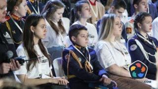 Пропаганда: На руските гимназисти ще обясняват, че Украйна е "неонацистка държава"