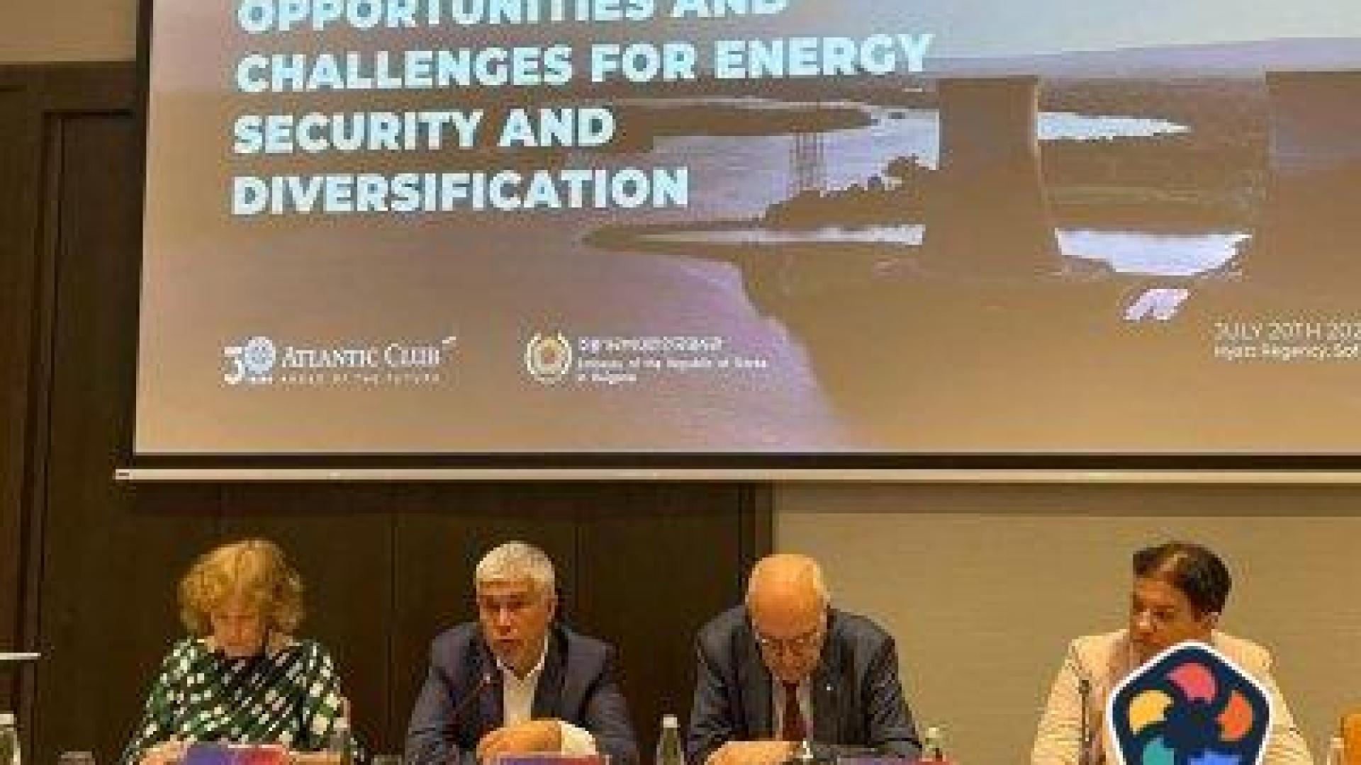 Първите доставки от LNG терминала в Александруполис тръгват през януари