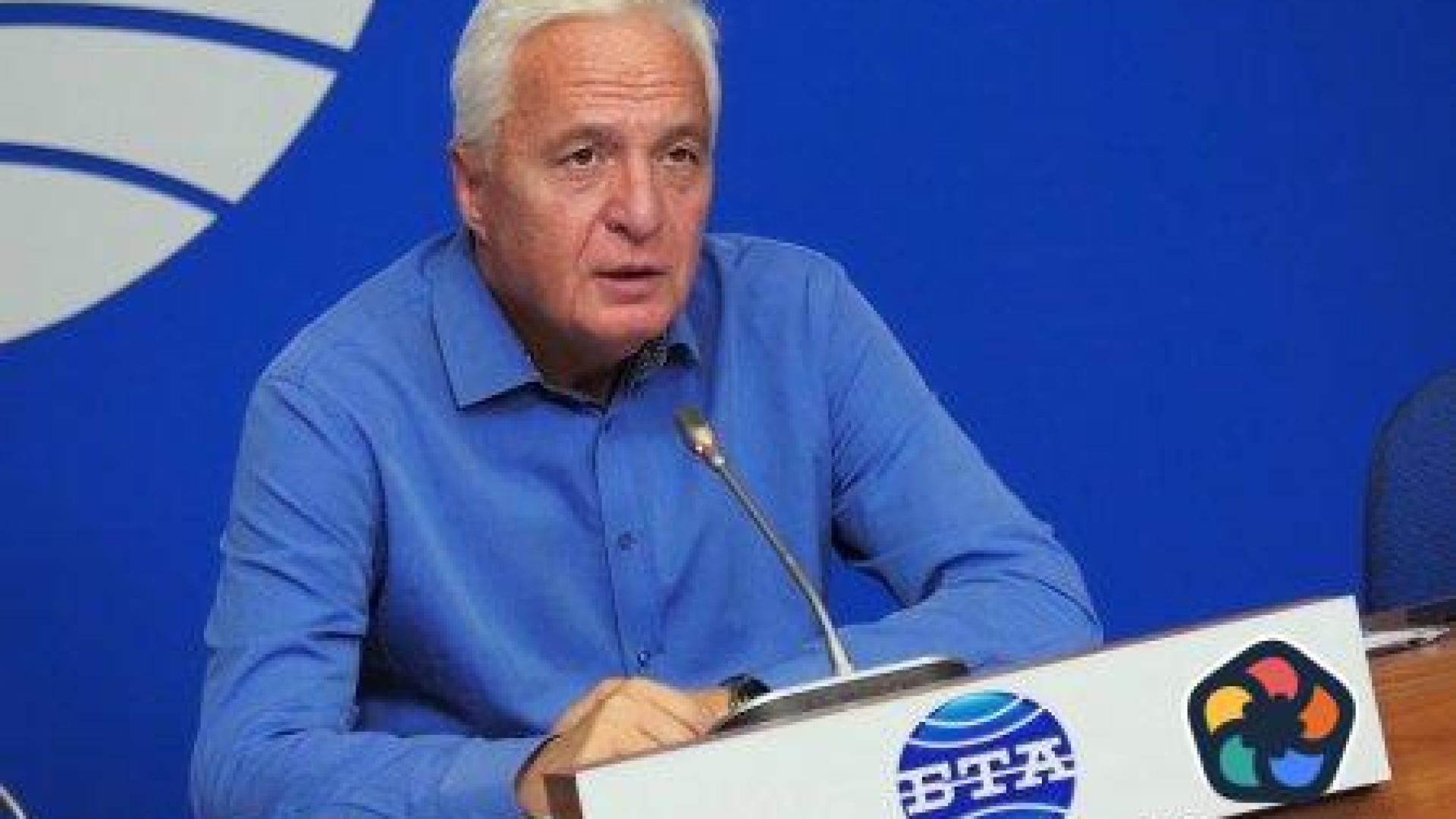 Политици редовно влизат в Сметната палата, има снимка с Рамадан Аталай