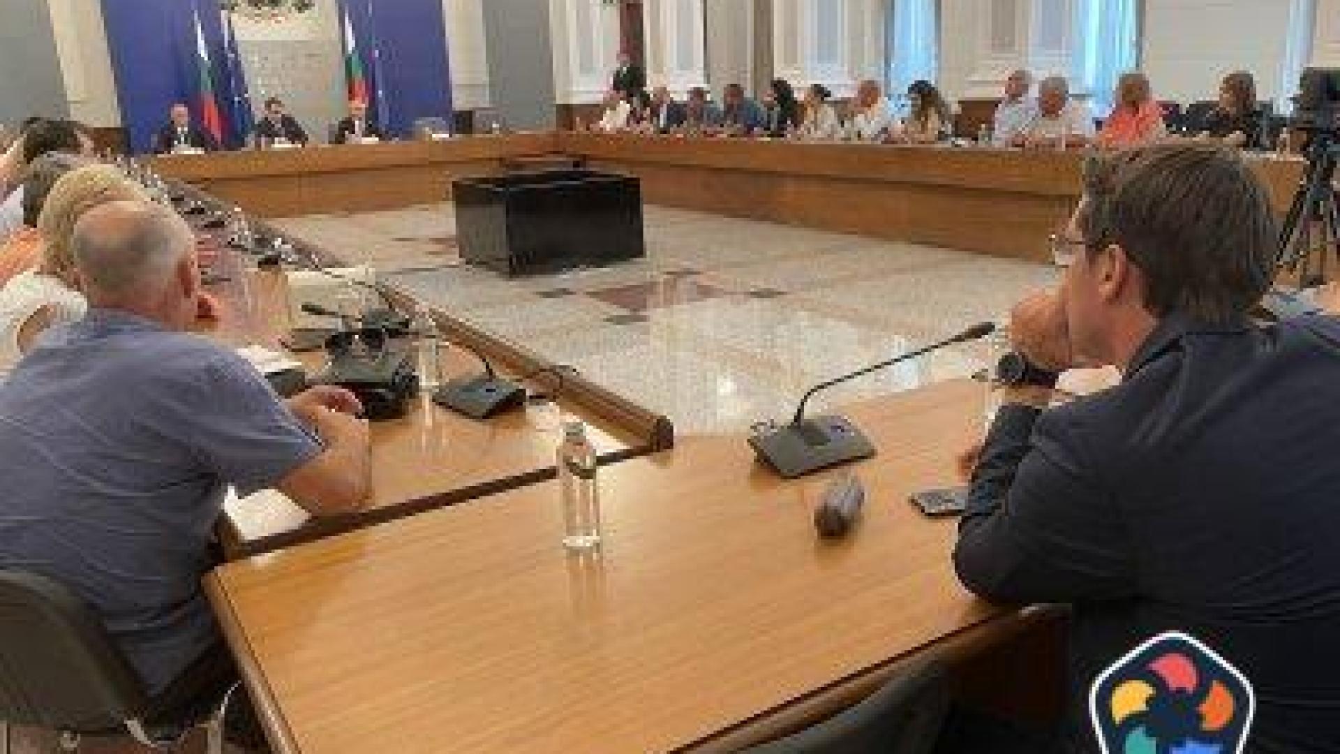 Животновъди предупредиха премиера, че забраната за украинския внос ще оскъпи храните