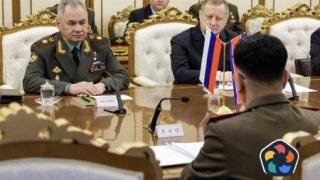 Руска военна делегация начело с министъра на отбраната Шойгу е в Северна Корея