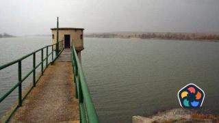 Кметът на Доспат предупреди за риск от преливане на язовира