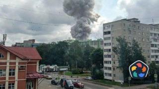 Дванайсет са в неизвестност след вчерашната експлозия в завод край Москва