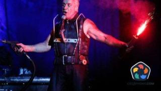Германия прекрати делото за сексуално насилие срещу фронтмена на "Rammstein" Тил Линдеман