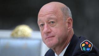 Един и същ министър първо отказва, после дава виза на санкционирания Бабаков