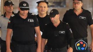 Съдът решава дали да остави Васил Божков в ареста