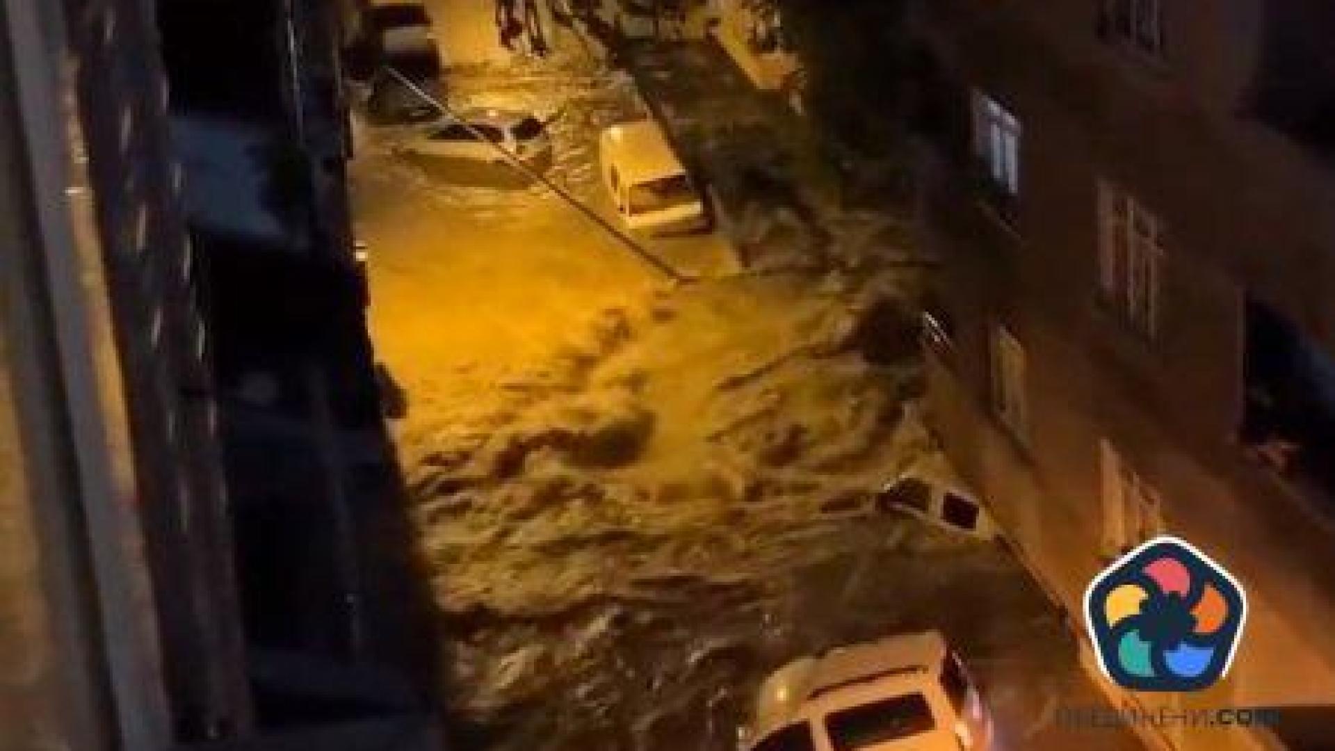 Двама души са загинали при наводнението в Истанбул