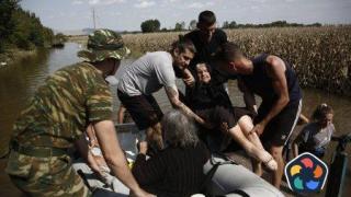 Загиналите в пороите в Гърция станаха 11