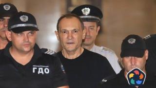 Съдът намали с 1 млн. лева гаранцията на Божков по делото за антиките