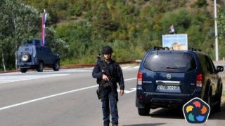 Косовската полиция е обградила 30 въоръжени в манастир след убийството на полицай