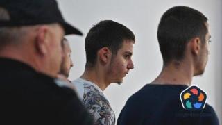 Близнаците от Цалапица отиват на съд. Заподозреният за убийството още се издирва