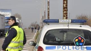 Дрогиран тираджия блъсна кола в аварийната лента на "Тракия", жена загина