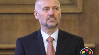 Невероятните приключения на семейство Тагареви