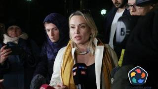 Руската журналистка Марина Овсянникова бе осъдена задочно на 8,5 години затвор