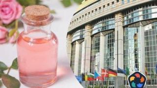 ЕП изключи розовото масло от продуктите с опасни съставки