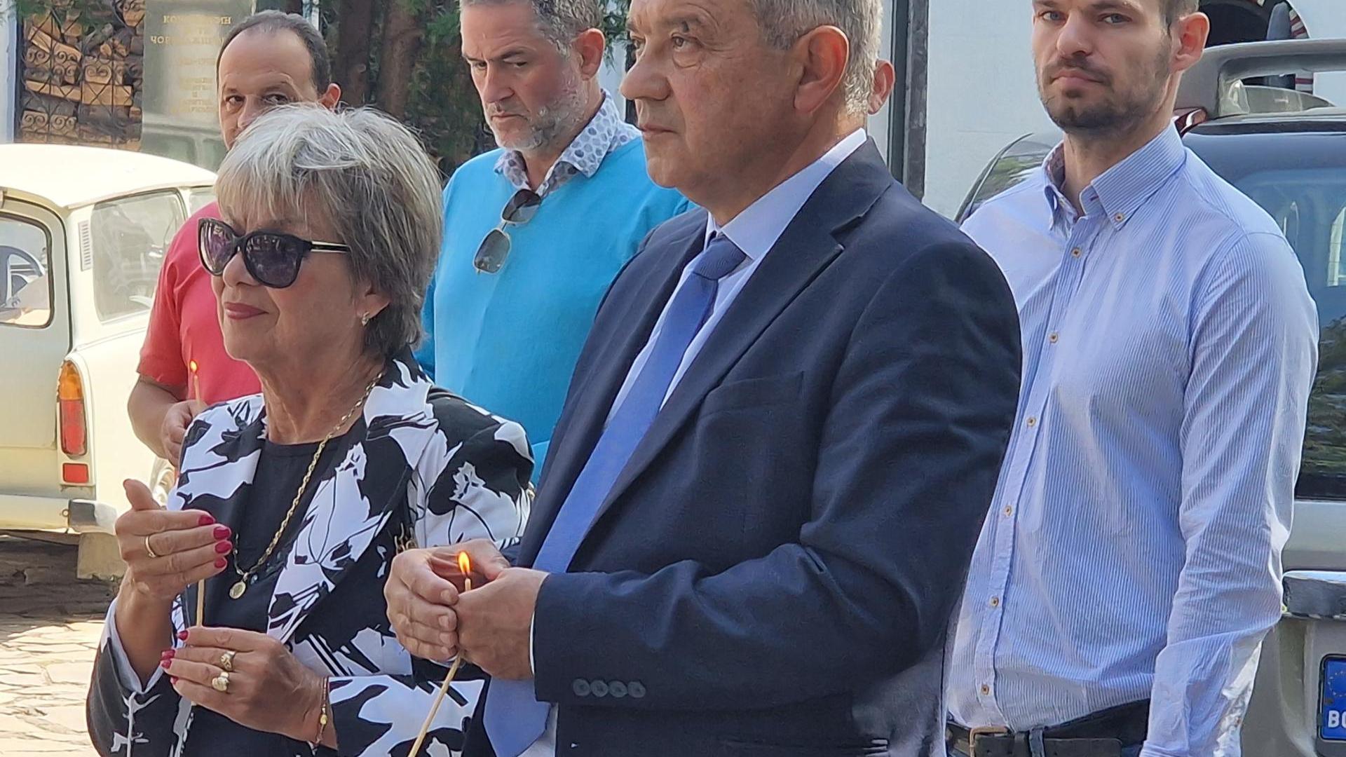 Кандидатът за кмет на Благоевград инж.Румен Томов подари икона „Преображение Господне” на храм „Въведение Богородично”