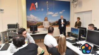 Нови кабинети във Висшето училище по телекомуникации осигуряват дигитално обучение