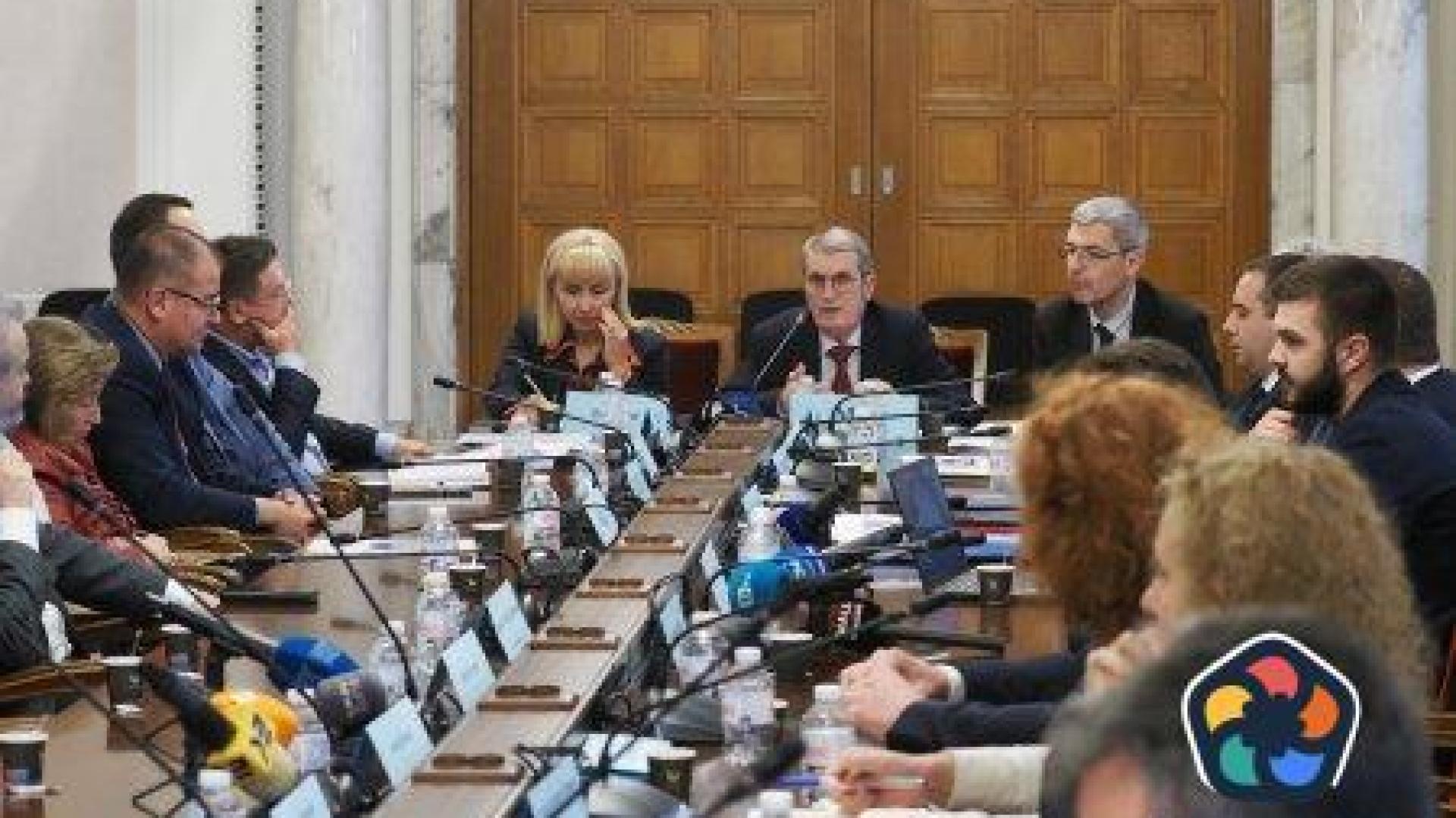 Продажбата на антибиотици е намаляла с 25-30% за седмица с е-рецептите