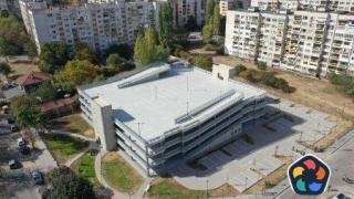 Първият етажен паркинг в София отваря в понеделник в "Надежда"