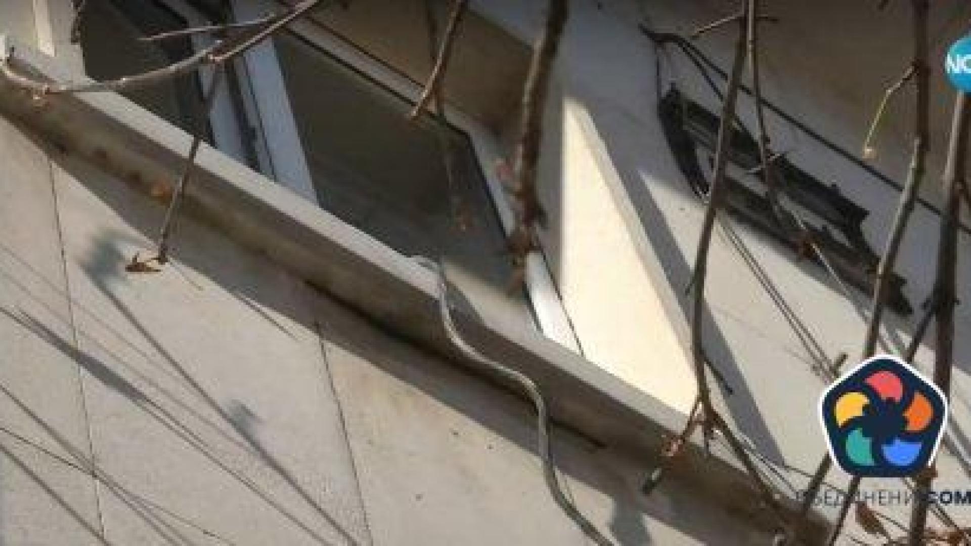 Кабел от кметски кабинет захранва скара с кебапчета в деня на изборите в село Джулюница
