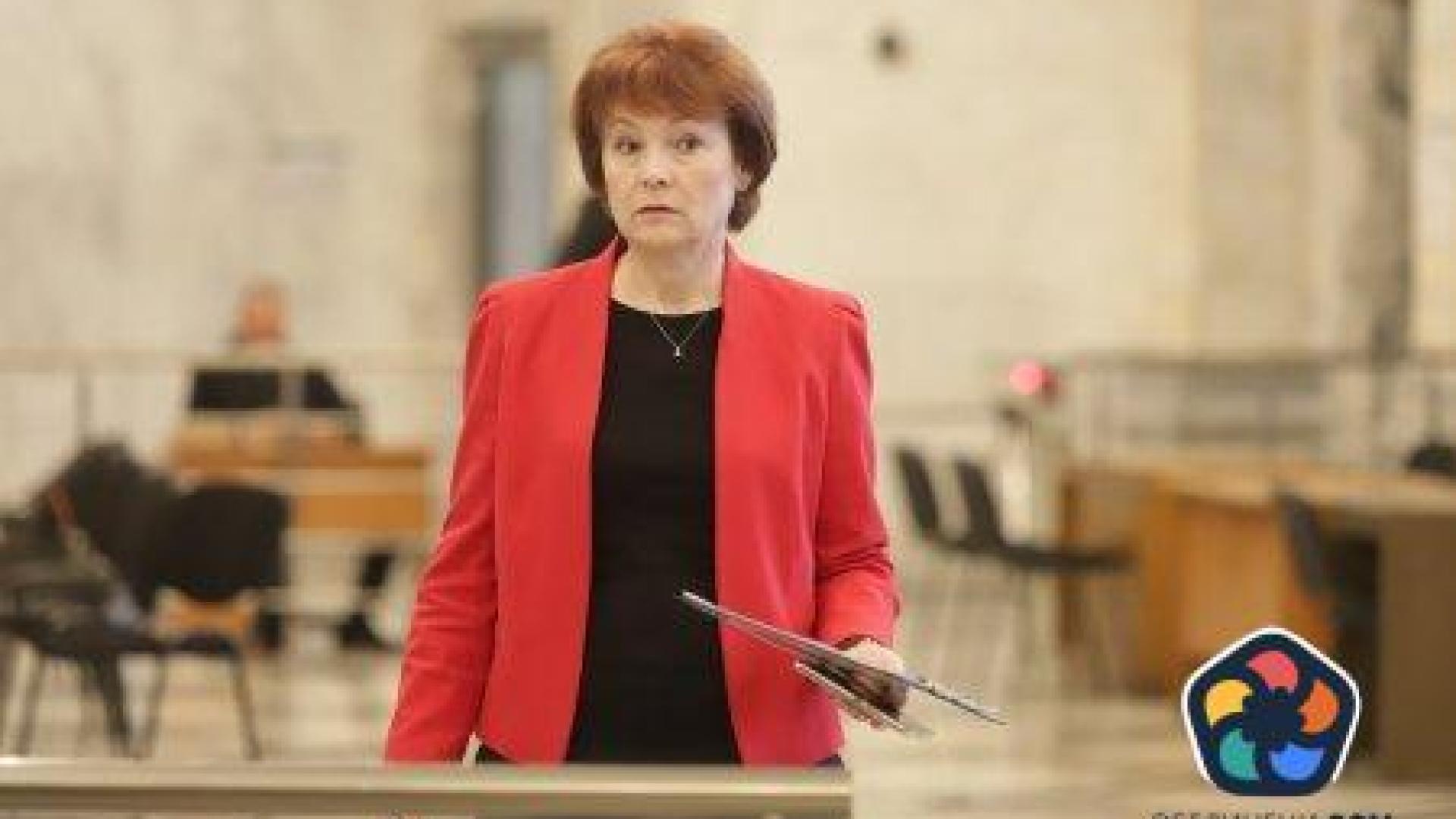 Говорителката на ЦИК: Къде е флашката на зам.-министъра?