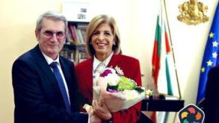 Механизъм за солидарно споделяне на дефицитни лекарства между държавите в ЕС ще действа от 2024 г.