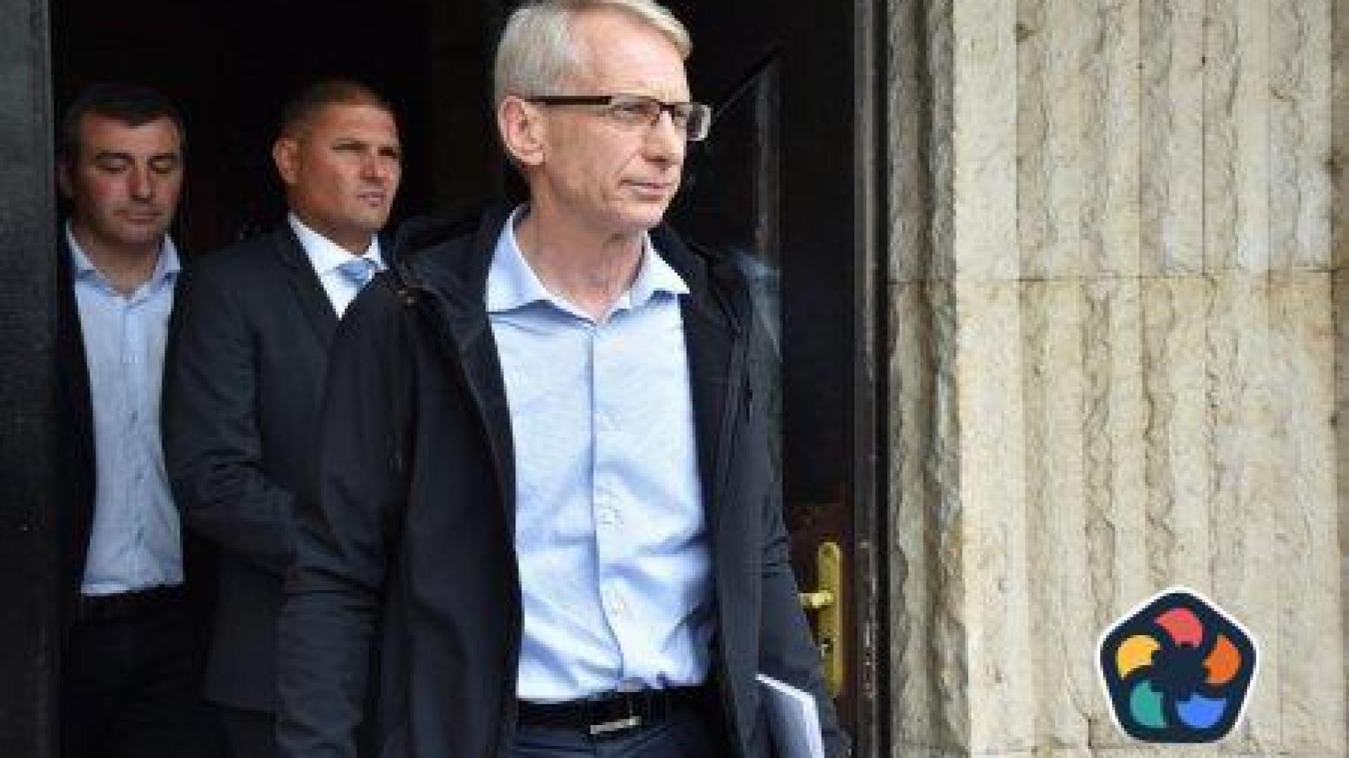 Денков вика на среща министъра на електронното управление за скандала с машинния вот