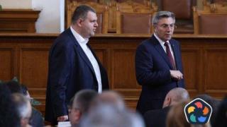 Какво стои зад поредната политическа екзекуция в ДПС
