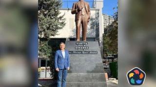 След оставката Карадайъ се показа пред паметник на Ататюрк