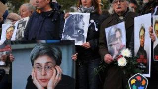 Кремъл помилва осъден за убийството на Анна Политковска заради служба на фронта в Украйна