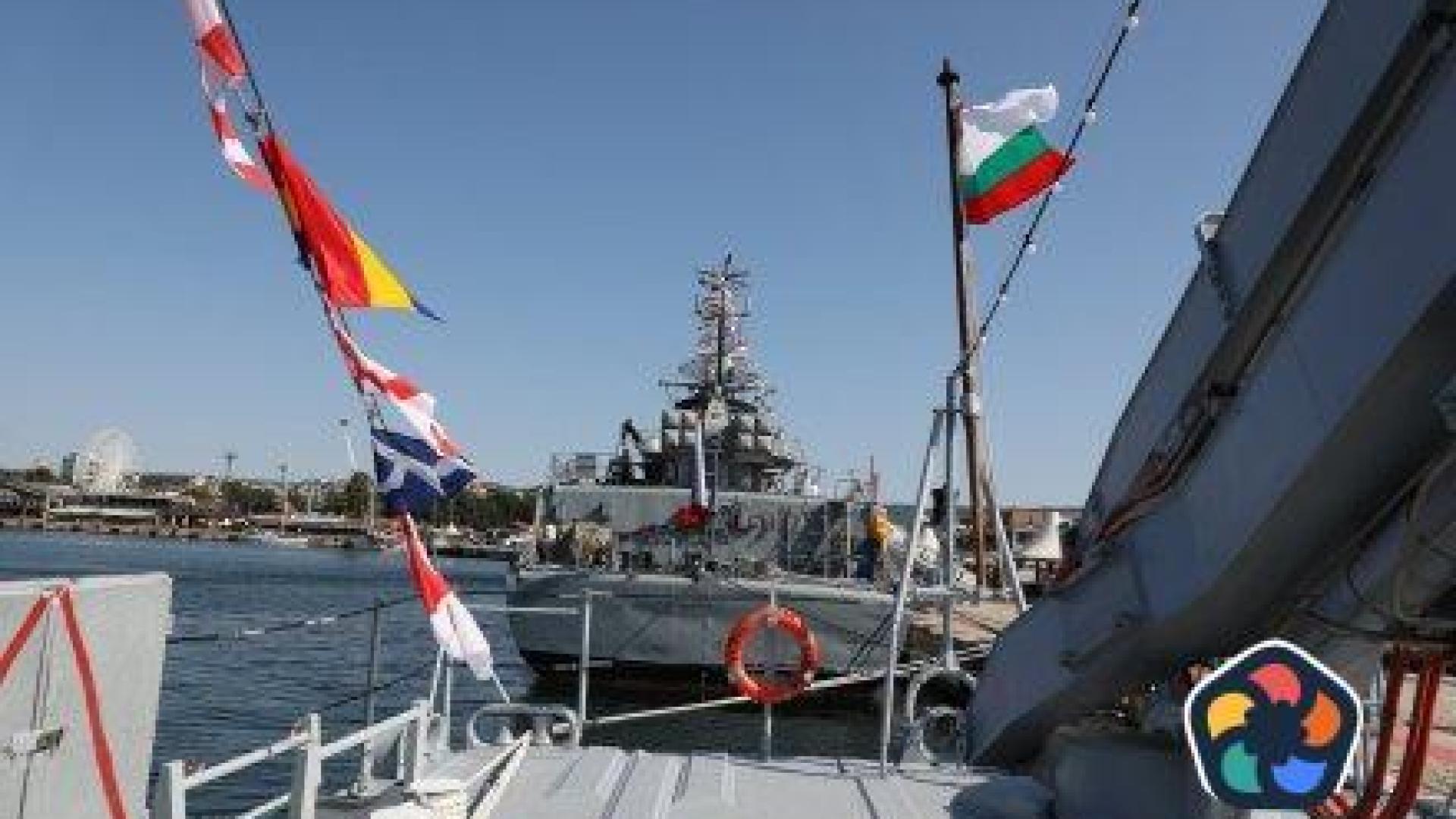 Израелският собственик на отвлечения с българи кораб е спонсор на Военноморското училище във Варна
