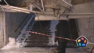 Таванът на оживен подлез в София е пред срутване