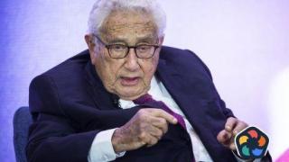 На 100 години почина бившият държавен секретар на САЩ Хенри Кисинджър