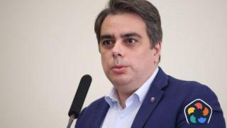 Асен Василев: До 4-5 г. заплатите у нас трябва да са 70% от средните в ЕС