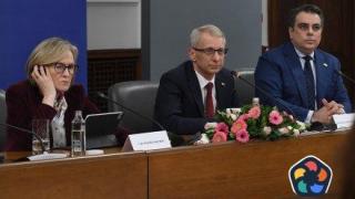 Асен Василев: Над 20 000 фирми заобикалят санкциите за търговия с Русия