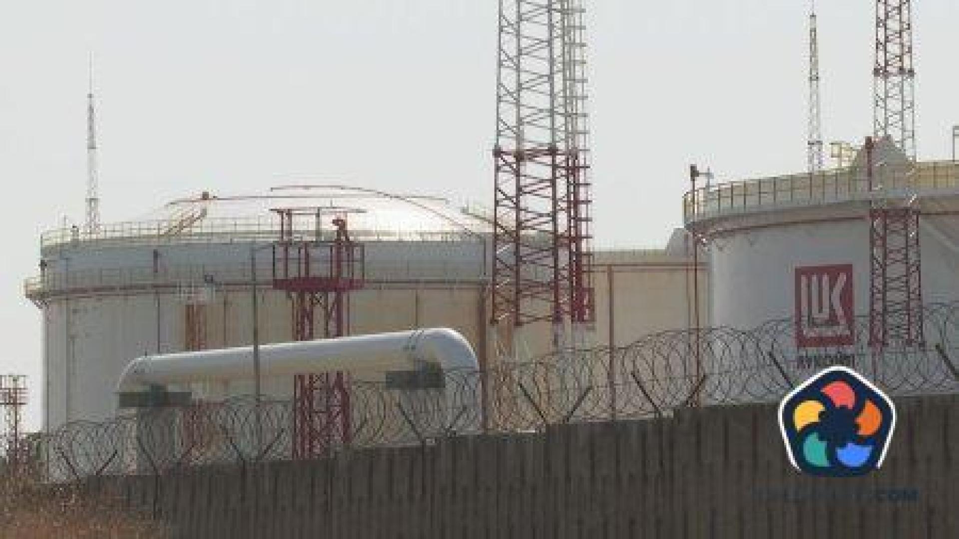 ЕК проверява нарушава ли "Нефтохим" петролното ембарго