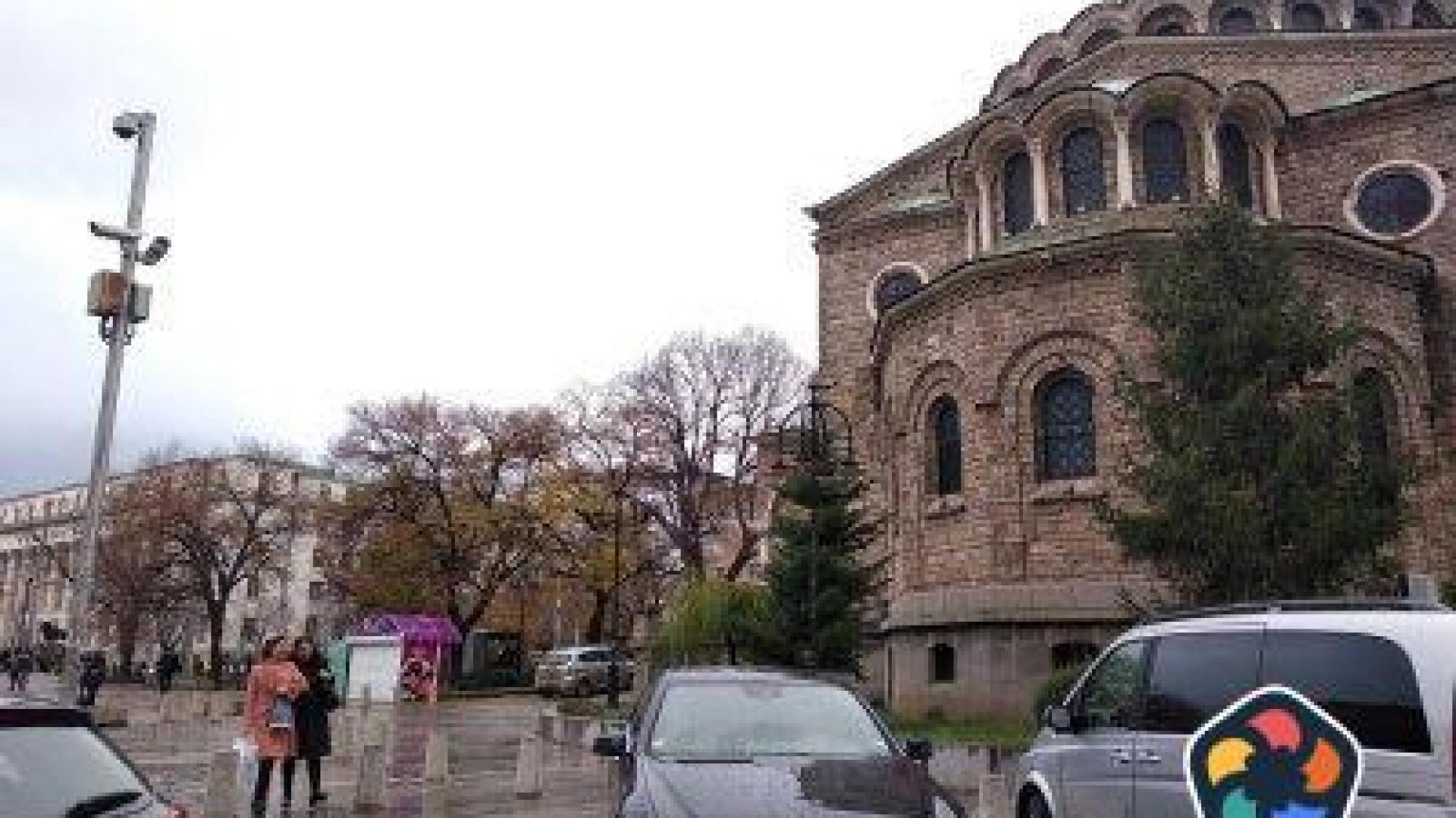 Столичният площад "Света Неделя" става пешеходен