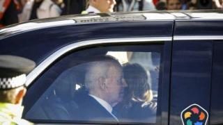 Автомобил се вряза в джип от кортежа на американския президент Джо Байдън