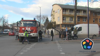 Светофар падна върху микробус в Пазарджик