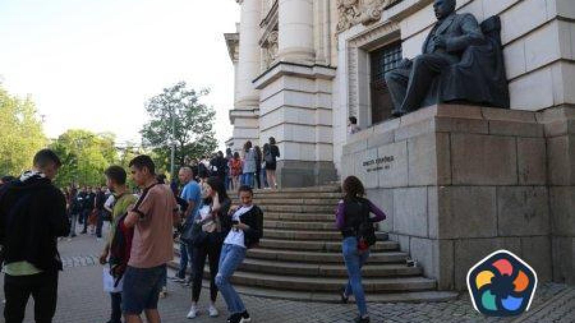 МС предлага: Без такси за студентите и докторантите в държавните университети