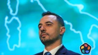 Икономическият министър кани на среща телекомите, иска аргументи за готвените по-високи цени