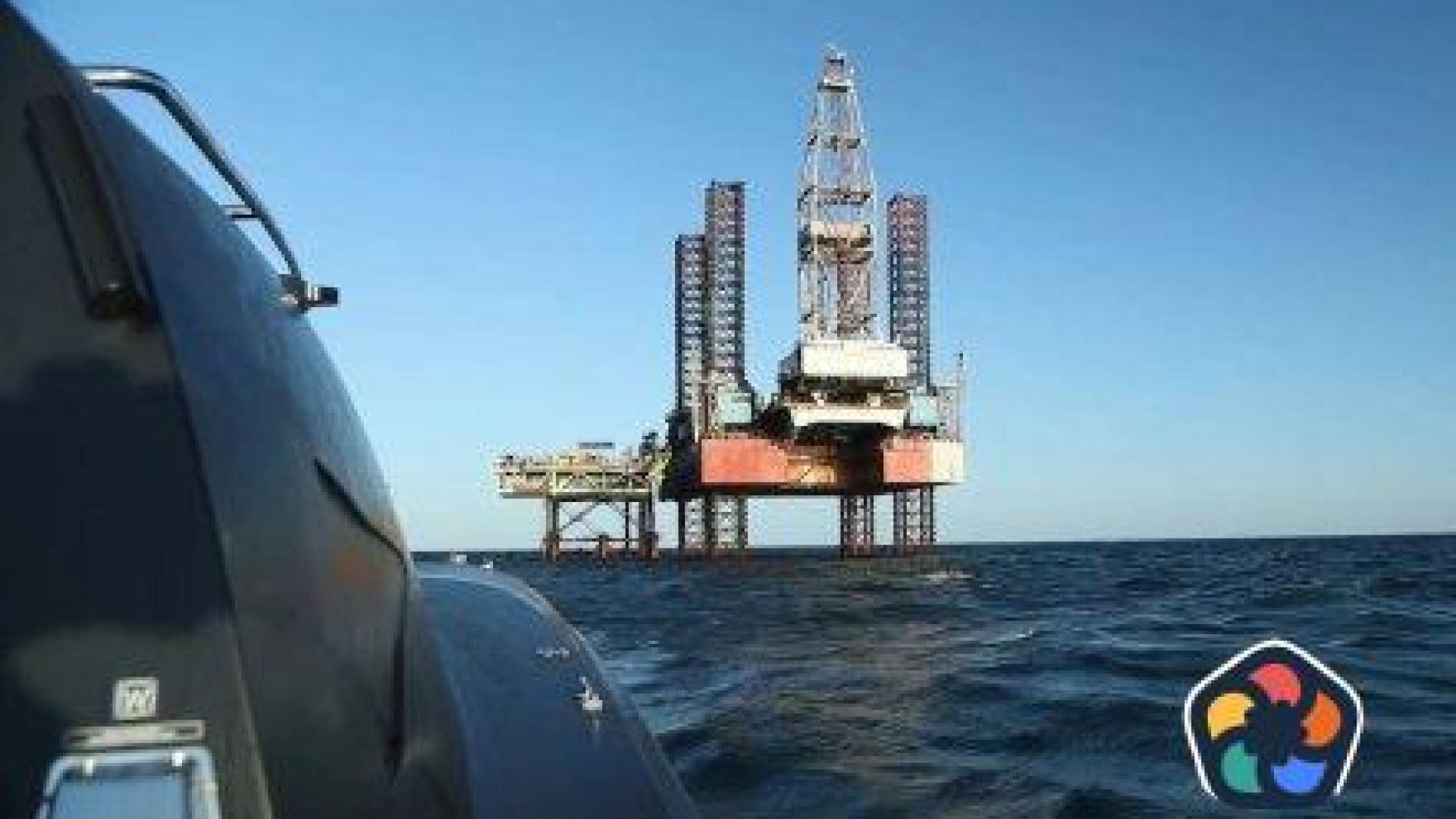 Операция "Цитадела" : Украйна удари руска платформа в Черно море