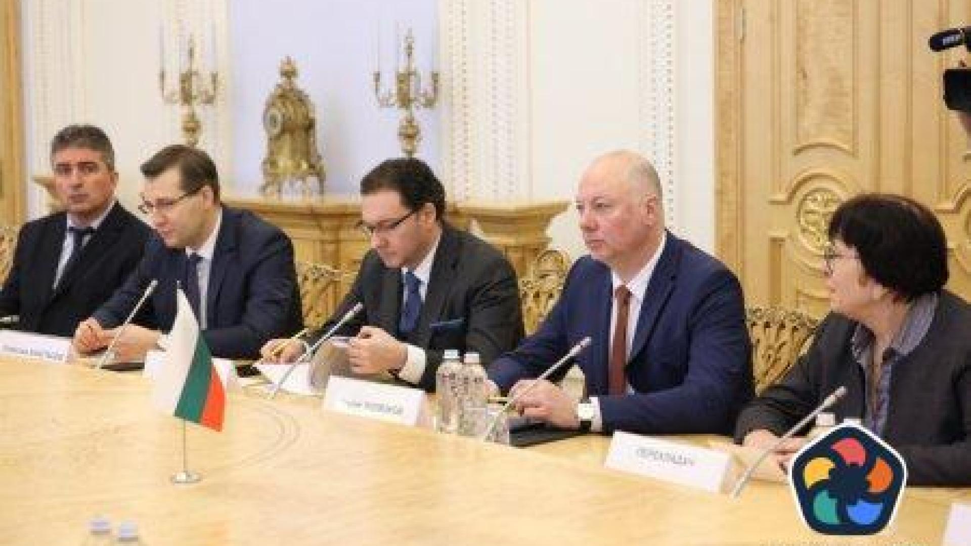 Български депутати в Киев:  Не трябва да позволим на Путин да откъсва дори малко парче от страната ви