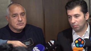 Пазарлъците за министерски постове в "сглобката" продължават