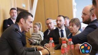 "Мнозинство на клубовете по интереси". Васил Терзиев обвини ГЕРБ и БСП за събитията в СОС