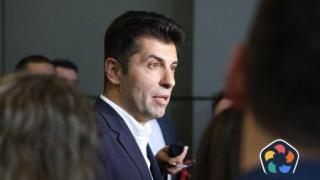 Кирил Петков даде показания за частната фирма на "Капитан Андреево"