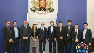 Нова програма предоставя 72 хил. лв стипендия за студенти по информатика