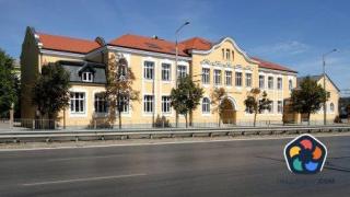 Учители и родители от 43-то ОУ в София протестират срещу прокурорски тормоз