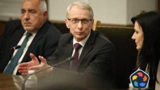 Денков: Неприемливо е да се говори за министерски кресла, вместо за реформи