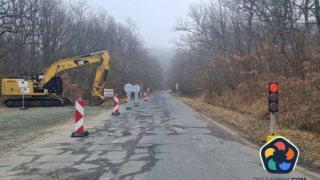 Ремонтът на "пътя към света" в Странджа планина тръгна